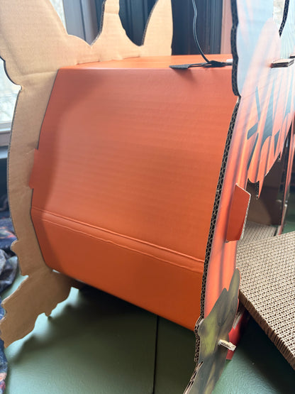 Cat'o'Lantern Cat Scratcher Pumpkin