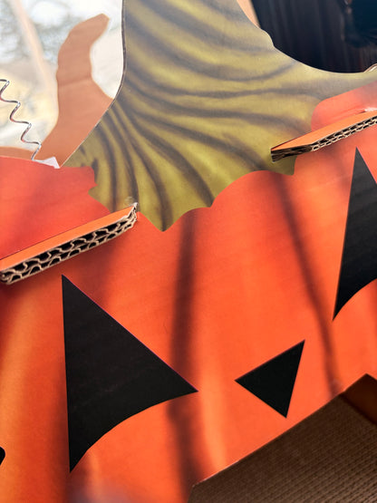 Cat'o'Lantern Cat Scratcher Pumpkin