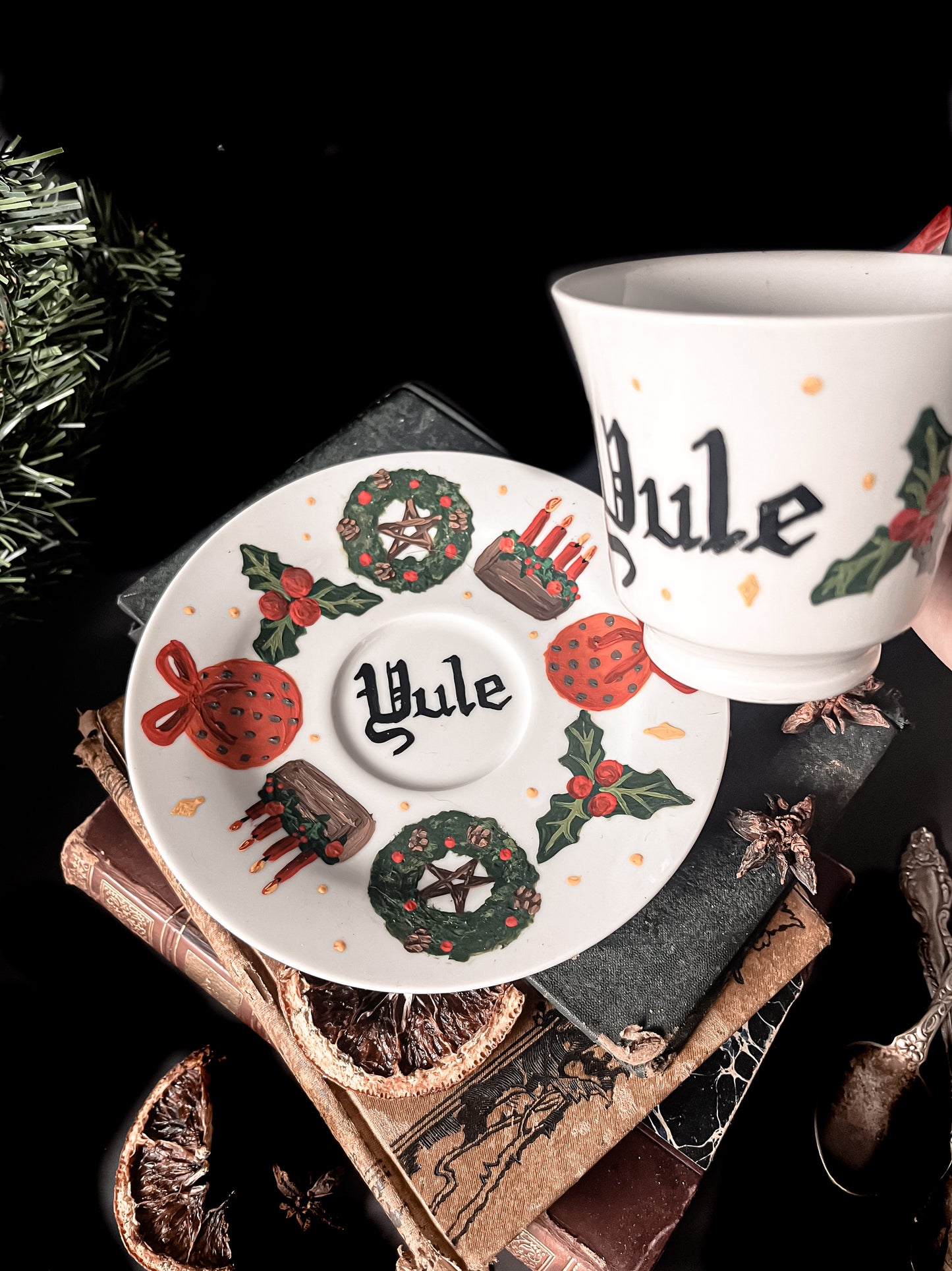 Hand-painted Ceramic „Yule“ Tea Set