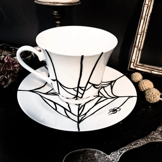 Hand-painted Ceramic „Widow“ Tea Set