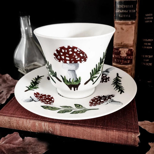 Hand-painted Ceramic „Poison Mushroom“ Tea Set