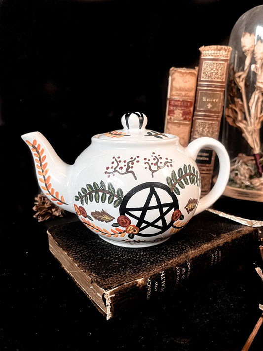 Hand-painted Ceramic „Nature Magick“ Tea Pot